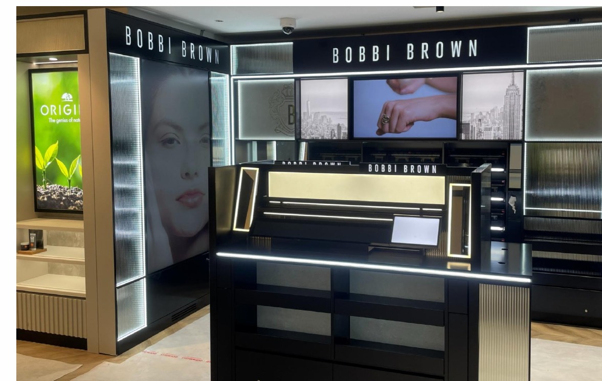 Bobbi Brown retail installation