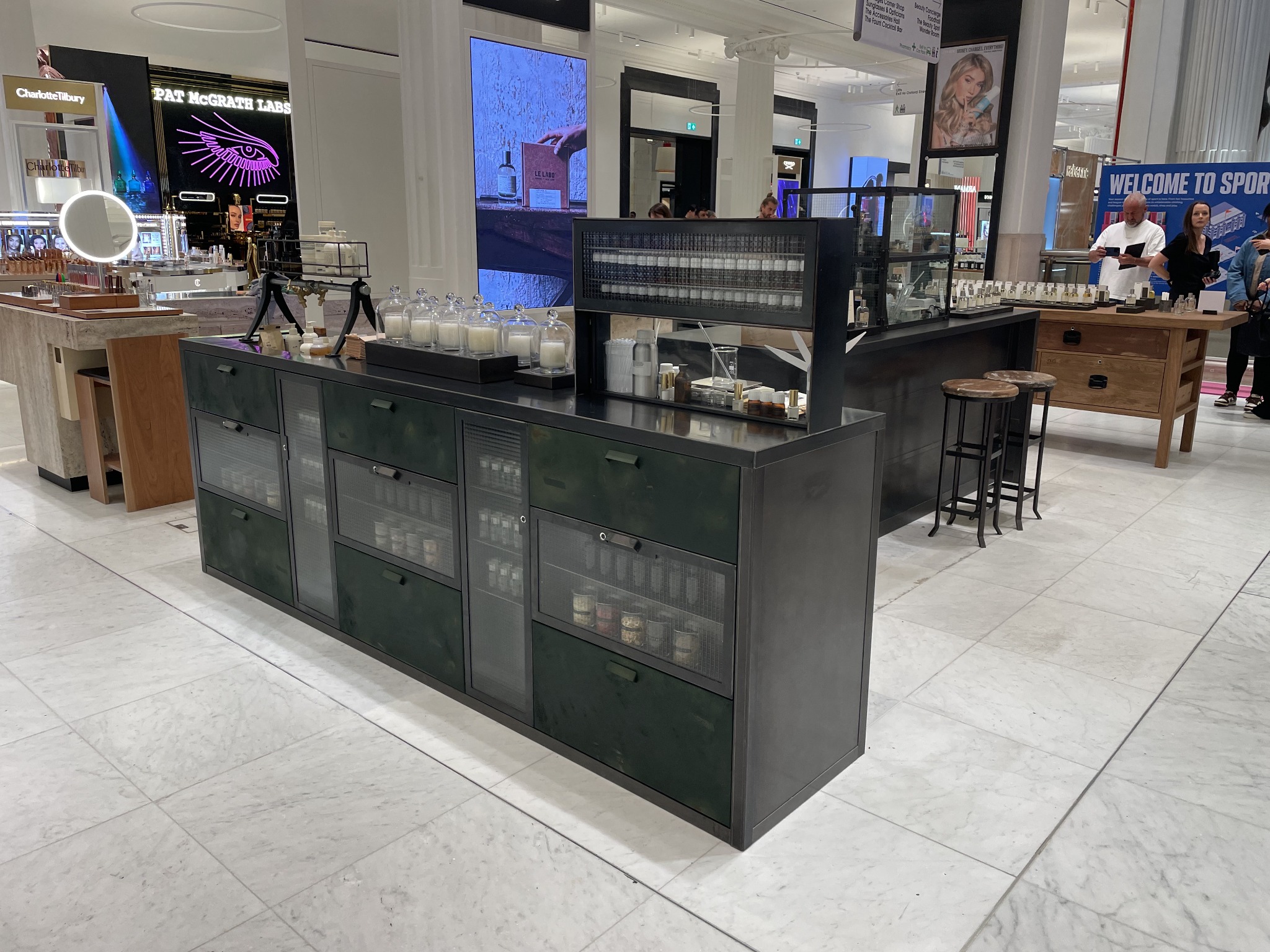 Le Labo department store installation